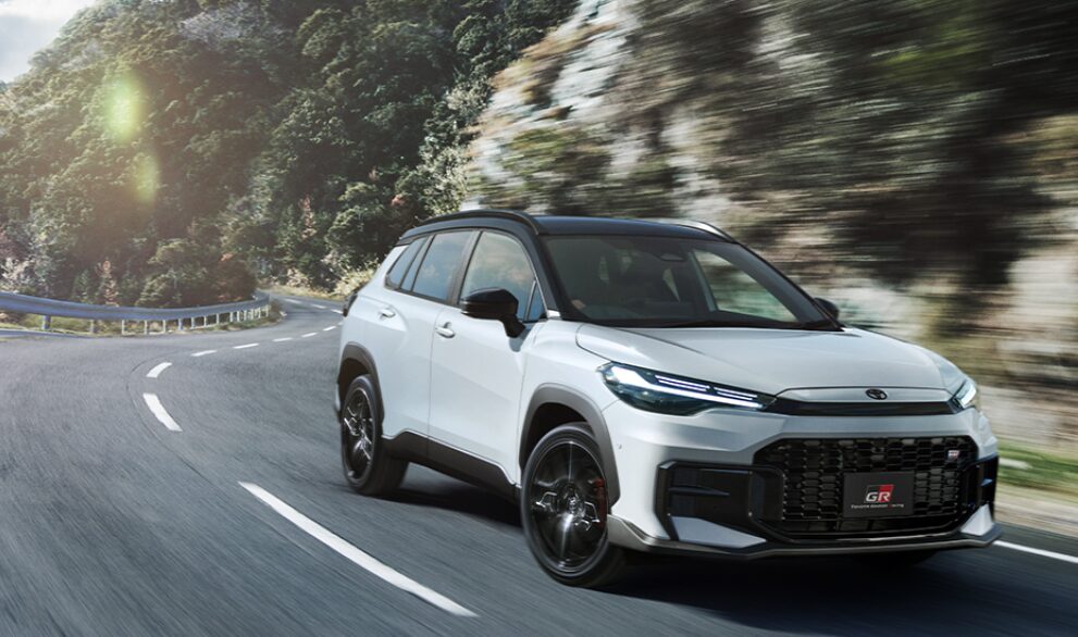 カローラクロス マイナーチェンジ 予約状況