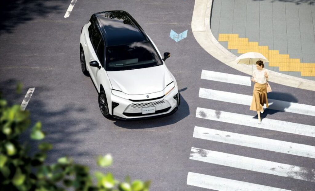 クラウンエステート 新型 燃費